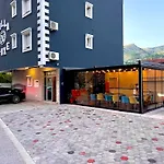 Ξενοδοχείο & Luxe Μόσταρ
