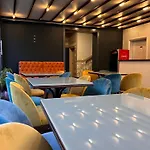 ホテル & Luxe 4*