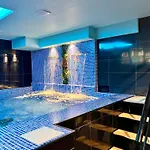 & Luxe Ξενοδοχείο 4*