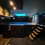 ホテル & Luxe