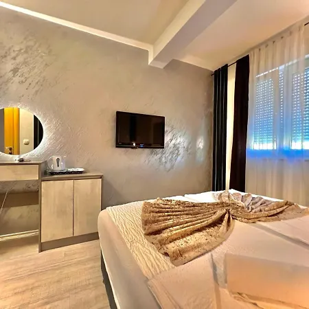 & Luxe 4* 莫斯塔尔