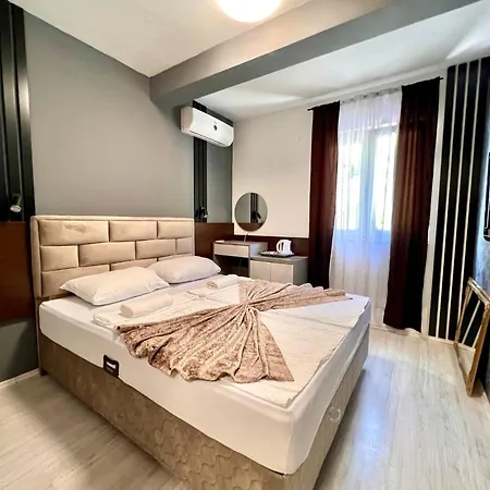 & Luxe 4* 莫斯塔尔